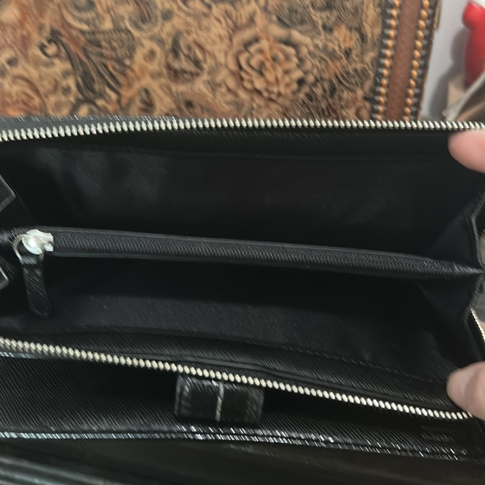 Coach Wallet - Picture 4 of 4